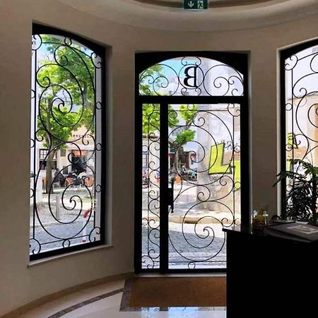 Bowen, Luxury Suites Лагос Екстериор снимка