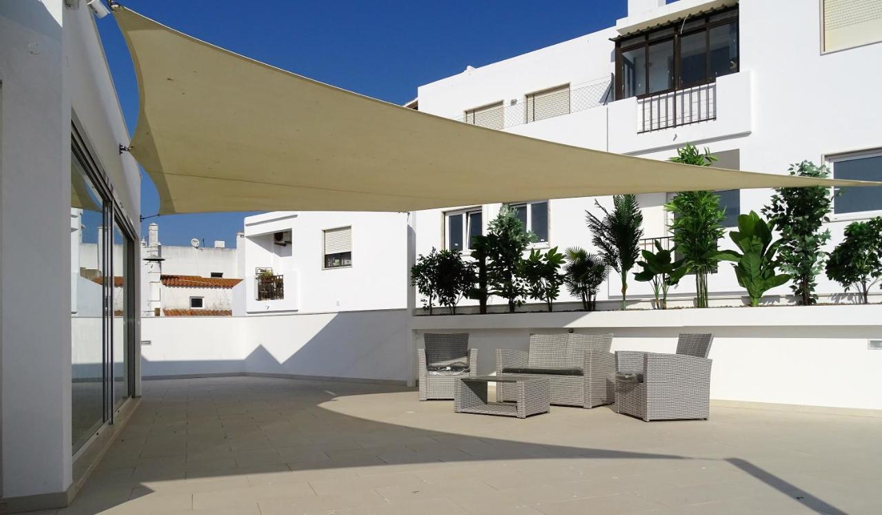 Bowen, Luxury Suites Лагос Екстериор снимка