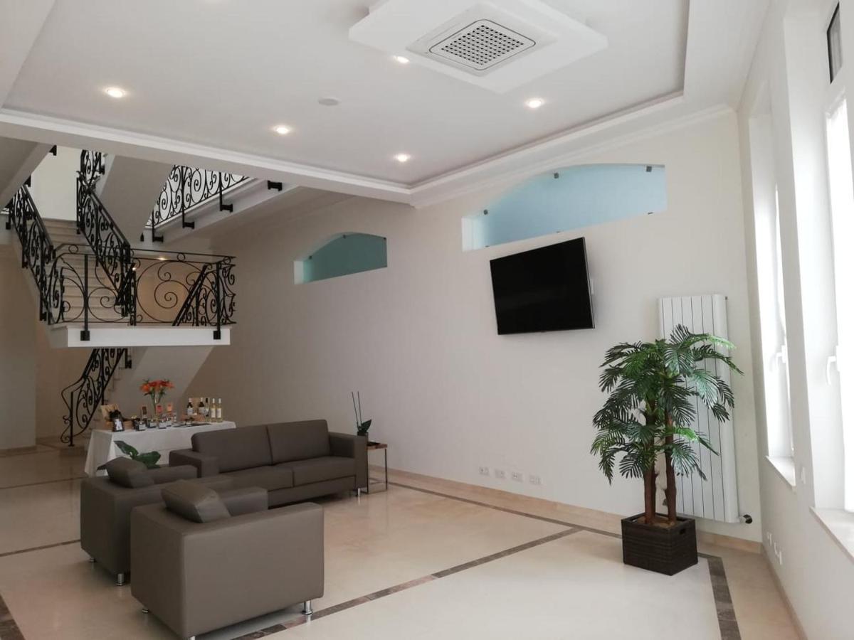 Bowen, Luxury Suites Лагос Екстериор снимка